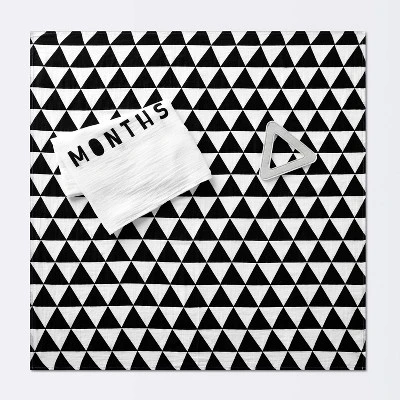 Muslin Blankets With Felt Frame Triangle - Cloud Island™ White/Black 2 Muslin Blankets With Felt Frame Triangle - Cloud Island™ White/Black - Image 2